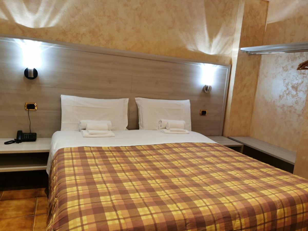 Hotel Orchidea Турин Экстерьер фото