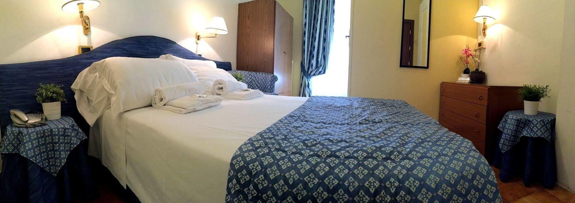 Hotel Orchidea Турин Экстерьер фото